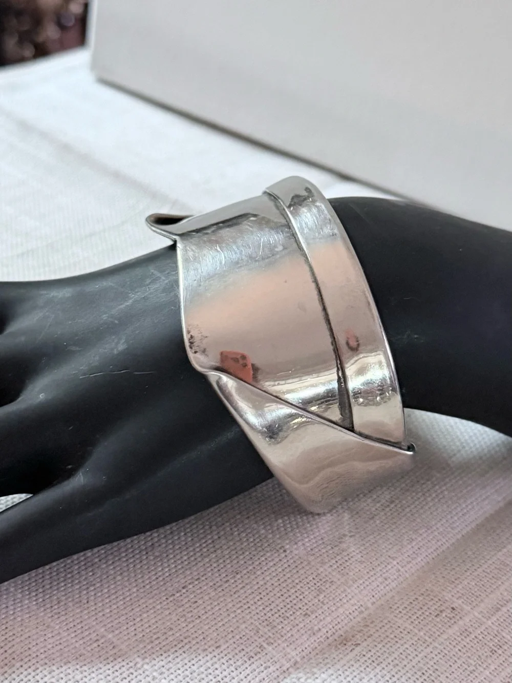 Vintage Unsigned Modernist Sculptural Silver Cuff Bracelet